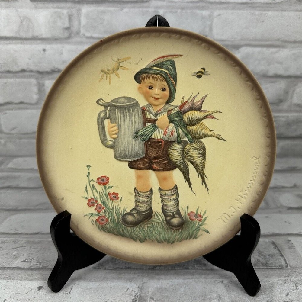 Hummel 1991 Friends Forever Plate No 293 Boy w/Vegetable Goebel Germany 7 Inches